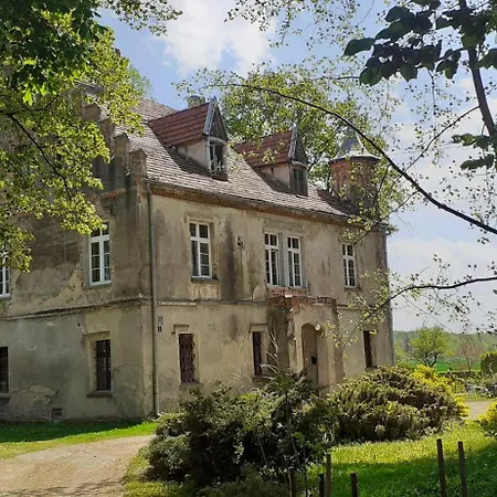 Palac Stanica Farma *