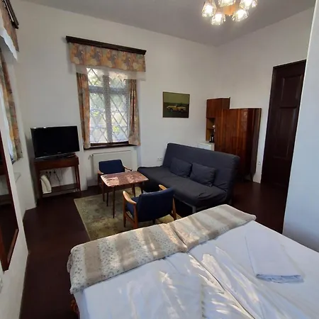 Palac Stanica Farm stay *