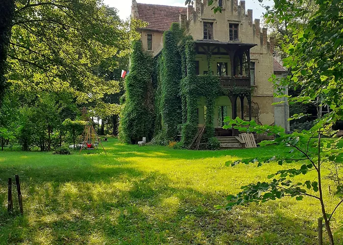 Palac Stanica Фермерский дом *