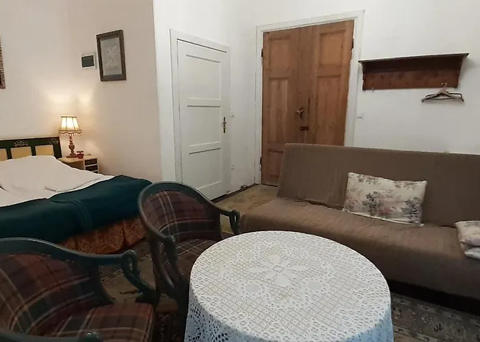 Palac Stanica Фермерский дом *